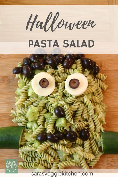 Easy Halloween Dinner Idea. This Halloween Pasta Salad comes together with an easy dressing. Everyone needs quick and delicious Halloween Recipes for the season. Click through for the Halloween Pasta Salad recipe you kids will love. #halloweenrecipe #halloweenfood #easyhalloween #halloween Frankenstein Pasta Salad, Broccoli Halloween Food, Halloween Themed Salad, Pasta Salad Halloween, Halloween Macaroni And Cheese, Halloween Pasta Salad Ideas, Spooky Pasta Salad, Halloween Salad Ideas, Halloween Salads