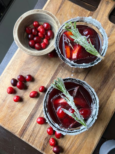 Cranberry Ginger Mocktail - Choosing Balance Spiced Cranberry Mocktail, Cranberry Ginger Mocktail, Christmas Mocktail Recipes, Ginger Mocktail, Christmas Mocktail, Healthy Hot Chocolate Recipe, Coconut Milk Whipped Cream, Cranberry Mocktail, Christmas Mocktails