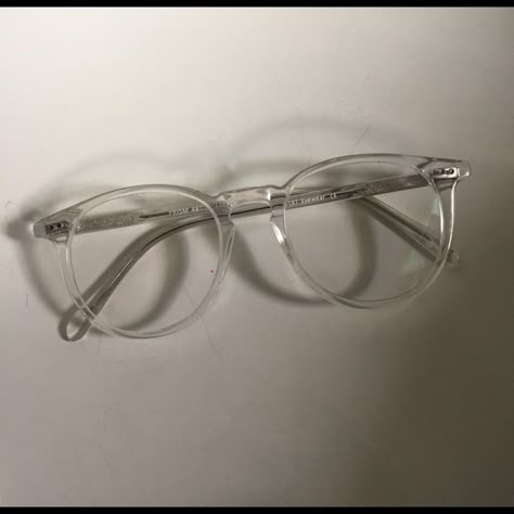 Clear Frame Glasses Aesthetic, Round Transparent Glasses, Glasses Transparent, Glasses Round Frames, Clear Rim Glasses, Clear Aesthetic Glasses, Glasses Transparent Frame, Glasses Clear Frames, Aesthetic Prescription Glasses