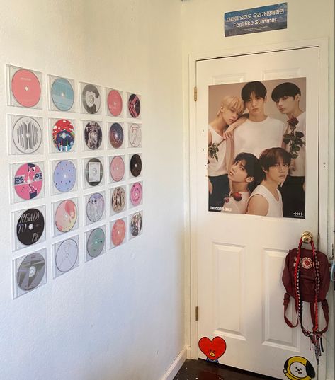 redid my wall !! Kpop Cds On Wall, Cd Decoration Ideas Wall Decor, Cd Room Decor Wall Art, Kpop Cd Wall, Cd Organization Ideas, Kpop Tapestry, Kpop Organization, Cd Wall Decor, Kpop Wall Decor