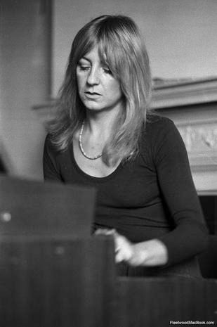 Christine McVie - 1973 Christine Perfect, Christine Mcvie, Mick Fleetwood, Lindsey Buckingham, Stevie Nicks Fleetwood Mac, Joan Baez, Women Of Rock, Women In Music, Stevie Nicks