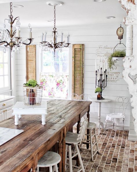 Rustic Kitchen Island turned French Country Breakfast Nook at the End via @simplyfrenchmarket Country Breakfast Nook, Breakfast Nook Decor, Wood Dining Table Rustic, Breakfast Nook Ideas, Country Breakfast, Nook Decor, Vintage Decorating, Rustic Kitchen Island, Nook Ideas