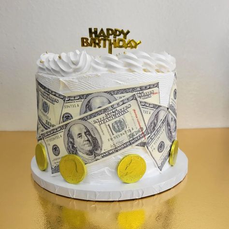 What a very real money cake @cakes_by_jorge ! Good job! 🤩⁠ .⁠ .⁠ .⁠ #instagramcakes #cake #cakes #personalizedcake #customcake #cakefordays #cakeoftheday #cakedecorator #cakedesigner #cakeboss #cakesofinstagram #cakestagram #instacake #photocake #cakedecorating #edibleimagecakes #edibleart #alledible #ediblephotos⁠ Money Cake, Cake Boss, Edible Images, Real Money, Photo Cake, Edible Art, Custom Cakes, Good Job, Cake Decorating