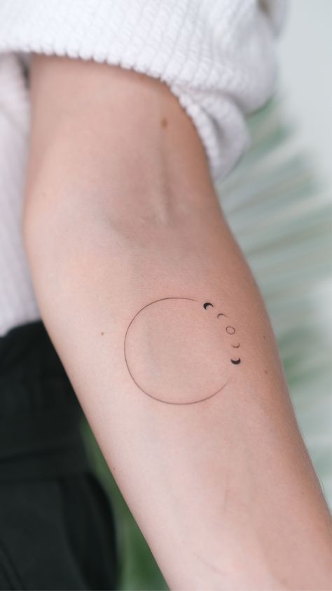 Idea Tattoo Minimal, The Phases Of The Moon Tattoo, Moon Phases Small Tattoo, Moon Changes Tattoo, Minimal Moon Phase Tattoo, Four Circles Tattoo, Moon Phases Tattoo Circle, Moon Phases Circle Tattoo, Fine Line Tattoo Moon Phases