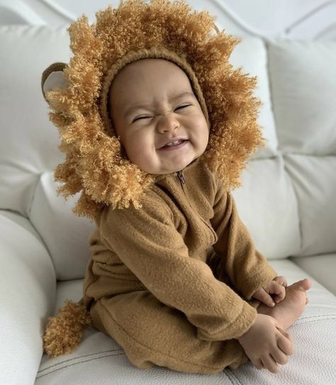 Baby Lion Costume, Diy Baby Costumes, King Costume, Baby Kostüm, Jungle Theme Birthday, Baby Fruit, Lion Costume