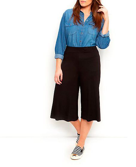 Cullotes Outfit Casual, Culottes Outfit Casual, Culottes Outfit Summer, Black Culottes Outfit, Outfit For Short Women, Culottes Pattern, Culottes Skirt, Formal Fits, How To Wear Culottes