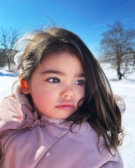 𝓜𝓲𝓷𝓪 ❥ (@minagokofficial) • Instagram photos and videos Half Indian Half White, Half Asian Babies, Black Woman Artwork, Baby Daughter, Baby Smiles, Asian Kids, Asian Babies, Instagram Baby