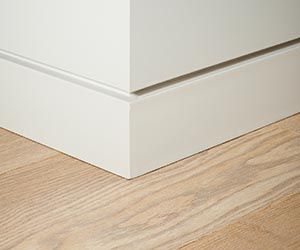 Large simple skirting board, The Moulding Shop SA Modern Baseboards, Floor Skirting, Baseboard Styles, Baseboard Trim, Skirting Boards, Modern Door, Interior Floor, Furniture Details, Wainscoting