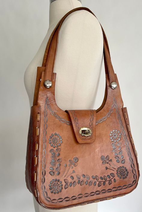 Floral Tooled Leather Bag Purse Handcrafted Hand Tooled Vintage Tan Brown Tan Leather Western Boho Style American Vintage Clothing, Tooled Leather Bag, Western Boho, Brown Leather Bag, Cute Rings, Tan Brown, Leather Tooling, Silver Studs, Vintage Leather