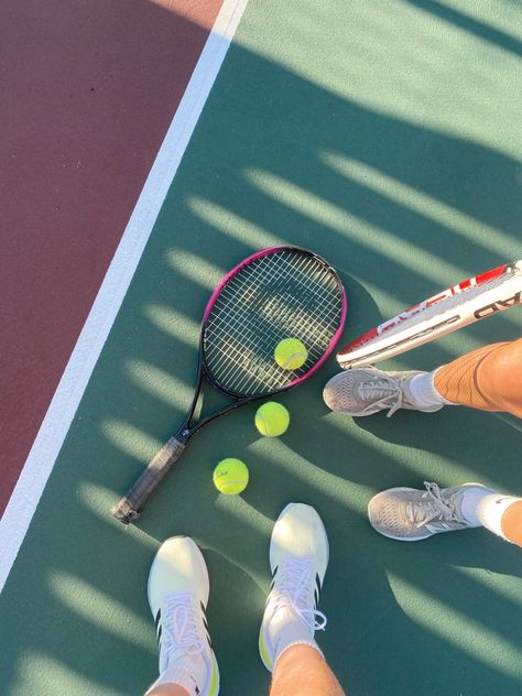 Tennis Asethic, Physical Activity Aesthetic, Tennis Asthetic Picture, Tennis Wag, Tennis Girl Aesthetic, Aesthetic Tennis, Tennis Core, Soft Tennis, Tennis Photography