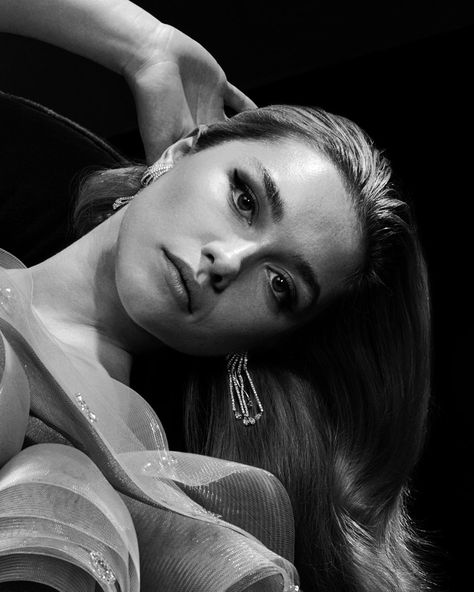 Florence Pugh Black And White, No Thoughts, Florence Pugh, Florence, Hollywood, Screen, Black And White, On Twitter, Wall Art