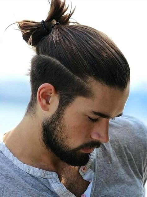 Top Mens Hairstyles, Hairstyles Pics, Male Ponytail, Best Mens Hairstyles, Man Bun Top Knot, Top Hairstyles For Men, Man Bun Hairstyles, Undercut Long Hair, Oval Face Haircuts