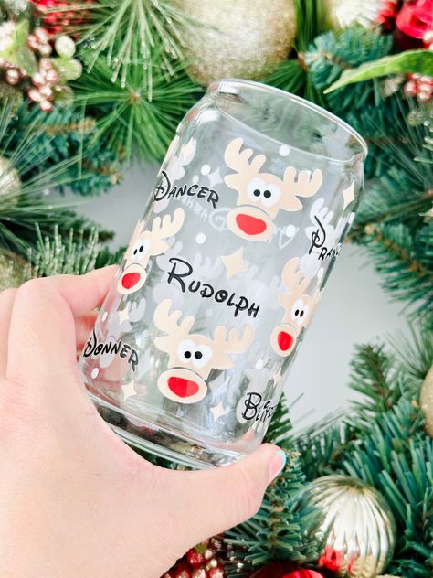 Iced Coffee Cup, Glass Straws, Santa And Reindeer, Cute Christmas, Vinyl Colors, Glass Tumbler, Glass Cup, Beer Can, Iced Coffee