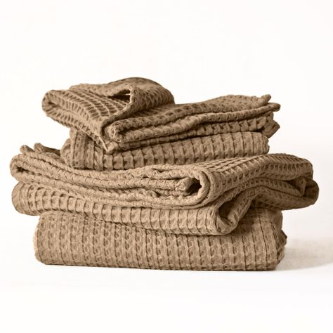 PRICES MAY VARY. PURE 100% TURKISH COTTON: Viva Maison's waffle towels sets are meticulously crafted in TURKEY by a factory with OEKO-TEX certification - Treat yourself to unmatched comfort and premium quality with our luxury, soft and lightweight waffle weave towel set made from long-staple Turkish cotton. PACKAGE INCLUDED: 4 Pieces Set Brown, 2 Bath & 2 Hand Towel Set Dimensions: Extra Large Waffle Bath Towels 35 X 71" Inch (14 Oz) - Waffle Hand Towels 20 X 35" Inch (5 Oz) QUALITY WAFFLE WOVEN Waffle Towels, Towels For Bathroom, Waffle Weave Towels, Towel Sets, Bath Towels Luxury, Turkish Cotton Towels, Decorative Towels, Cotton Bath Towels, Bathroom Set