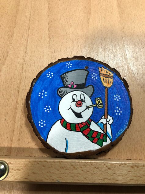 Frosty The Snowman Painting, Frosty The Snowman Crafts, Xmas Paintings, Cat And Human, Wood Wreaths, Winter Christmas Scenes, Bulb Ornaments, Light Bulb Ornaments, Wood Wreath