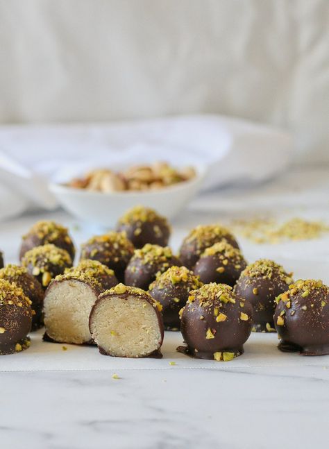 Marzipan and pistachio truffles – Cupcakes and Couscous Truffles Christmas, Pistachio Truffles, Marzipan Desserts, Pistachio Truffles Recipe, Christmas Truffles Photography, Marzipan Truffles, Tuscan Truffles, Pistachio Marzipan, Truffle Recipe Christmas