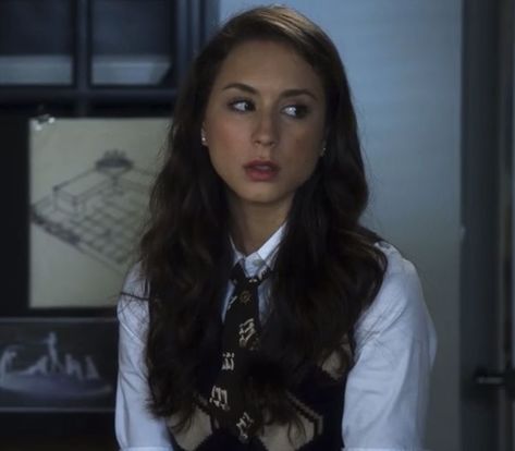 Spencer Hastings Icons, Pretty Little Liars Aesthetic, Spencer Hastings Outfits, Spencer Hastings Style, Pll Outfits, Pretty Little Liars Outfits, Miss Perfect, Troian Bellisario, Spencer Hastings