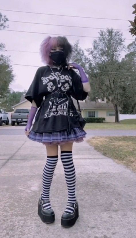 ^_^ Pastel Goth Outfits, Egirl Fashion, E Girl Outfits, Pastel Goth Fashion, Alt Outfits, Skirt Knee Length, Kawaii Fashion Outfits, Alt Fashion, Grunge Goth