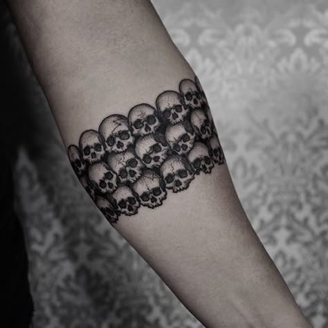 20 Day of The Dead Tattoos That Will Inspire You To Celebrate Life 12 Skull Bracelet Tattoo, Day Of The Dead Tattoos, Chain Tattoo, Key Tattoos, Tattoo Filler, Fairy Tattoo Designs, Foot Tattoos For Women, Tattoos For Women Flowers, Arm Band Tattoo