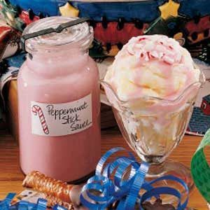 Peppermint Sauce, Peppermint Stick Ice Cream, Christmas Treats Recipes, Can Recipes, Ice Cream Sauces, Dessert Decorating Ideas, 70s Food, Ice Cream Sauce, Cream Sauces