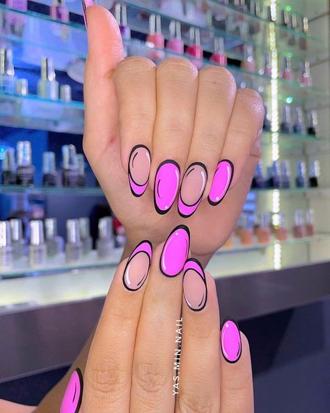 35 Elegant Nails to Inspire You Old Nail Designs, Comic Nail Art, French Tip Manicure, Pop Art Nails, Glitter Manicure, Elegant Nail Art, Square Nail Designs, Animal Print Nails, Elegant Nails