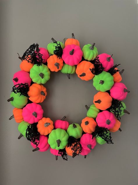 Colourful Halloween Decor, Neon Halloween Decorations, Bright Color Halloween Decor, Rainbow Halloween Decor, Neon Halloween Decor, Halloween Wreath Ideas Diy, Colorful Halloween Decor, Neon Halloween Party, Beetlejuice House