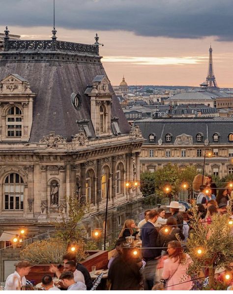 Paris Rooftops, Dinner In Paris, Paris Dream, Paris France Travel, Instagram Guide, Paris Vacation, Paris Summer, Paris Aesthetic, New Paris