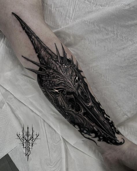 @wulfbaron ⚔️ Freehand Witch King of Angmar by our resident artist Charlie 👑 He’d love to make more like this! Swipe to see the drawing and email wulfbaron@live.com to book in 🖤 #tattoo #auraninetyfour #witchkingofangmar #lordoftherings #lotr #lotrtattoo #fantasytattoo #blackwork #blackworkers #blackworktattoo #blackworkerssubmission #artesobscurae #darktattoo #darkart #darkartists #horrortattoo #inkerland #inkedmag #d_world_of_ink #finelinetattoo #singleneedle #singleneedletattoo #londonta... Witch King Of Angmar Tattoo, Sauron Tattoo, Lotr Tattoo, Witch King, Witch King Of Angmar, Blackwork Tattoos, Single Needle Tattoo, Fantasy Tattoos, London Tattoo