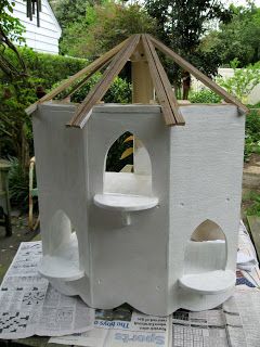 Dove Cote Ideas, Dove Bird House Plans, Dove Bird House, Outdoor Aviary, Dove Cote, Bird House Plans Free, Dove House, Coast House, Wooden Bird Feeders