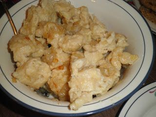 Polish Kluski (Drop Dumplings with Butter & Onions) via Secrets from the Cookie Princess Homemade Dumplings Recipe, Drop Dumplings, Polish Dumplings, Spaetzle Recipe, Homemade Dumplings, Quick Side Dishes, Ukrainian Recipes, Czech Recipes, Fish Dinner