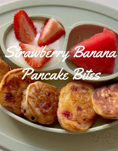 Strawberry Blw Recipe, Strawberry Banana Pancakes For Baby, 9 Month Baby Led Weaning Meals, Toddler Pancake Recipe, Toddler Pancakes, Banana Pancake Bites, Easy Breakfast Ideas For Kids, Banana Pancakes For Baby, Breakfast For Toddlers