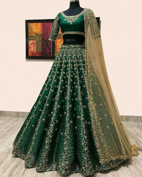 Mehendi Outfit, Lehenga Saree Design, Indian Sari Dress, Mehendi Outfits, Latest Bridal Lehenga, Wedding Lehenga Designs, Wedding Dress Outfit, Lehenga Designs Simple, Latest Bridal Dresses