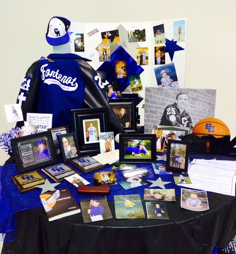 Keaton's graduation table for senior sunday Senior Sunday Table Ideas, Senior Graduation Table Display, Graduation Table Ideas, Senior Tables, Graduation Display Table, Senior Table Ideas, Senior Table, Senior Board, Graduation Party Pictures