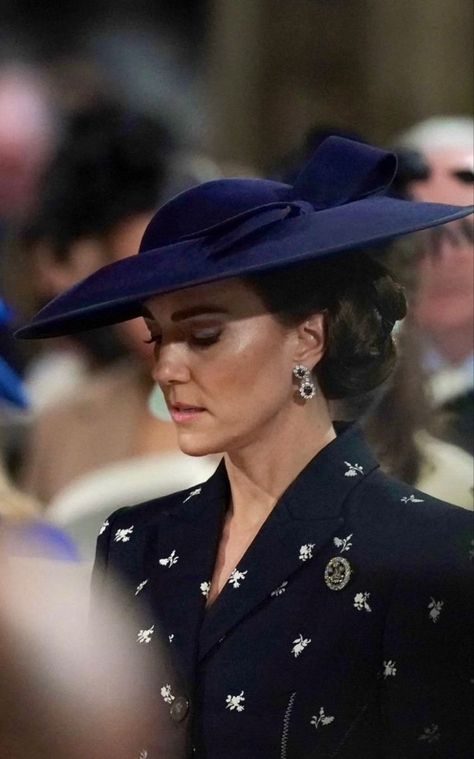 Kate Middleton Hats, Catherine Princess Of Wales, Music Makeup, Princesse Kate Middleton, Prins William, Princess Katherine, Queen Kate, Kate Middleton Outfits, Kate And Meghan