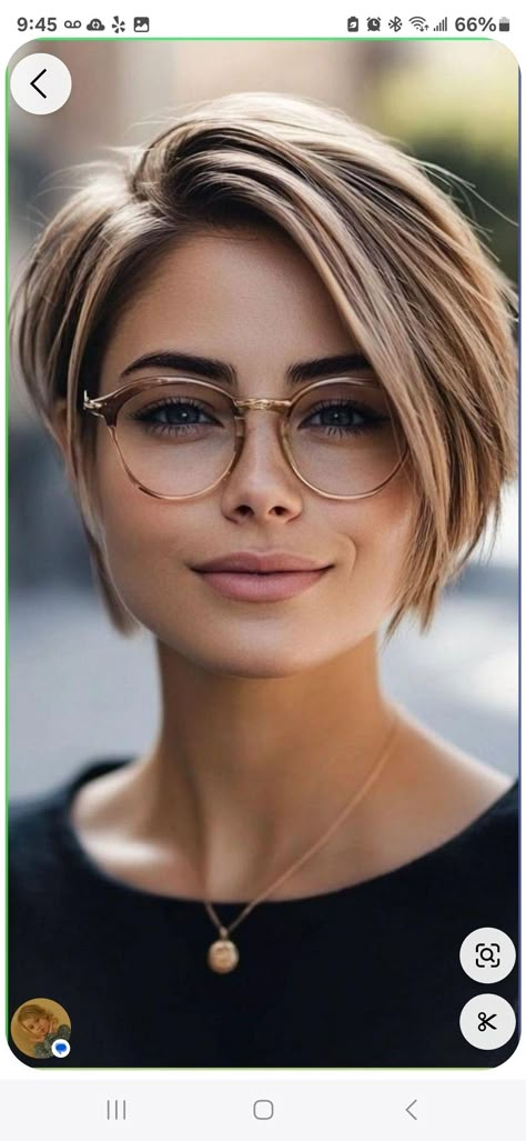 Textured Lobs, Choppy Cut, Short Choppy Haircuts, Choppy Haircuts, Chic Short Hair, Easy Hair Cuts, Styling Tricks, Short Hair Pixie Cuts, Short Choppy Hair