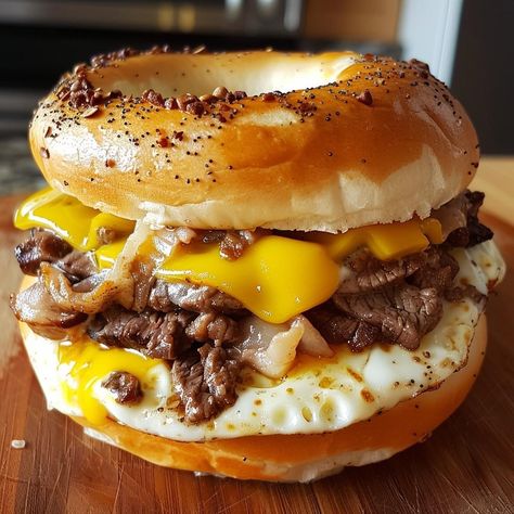 Mcdonald's Steak Egg And Cheese Bagel, Steak Egg And Cheese Bagel, Egg And Cheese Bagel, Breakfast Brunch Party, Egg Bagel, Steak Breakfast, Egg Burger, Mcdonalds Breakfast, Cheese Bagels