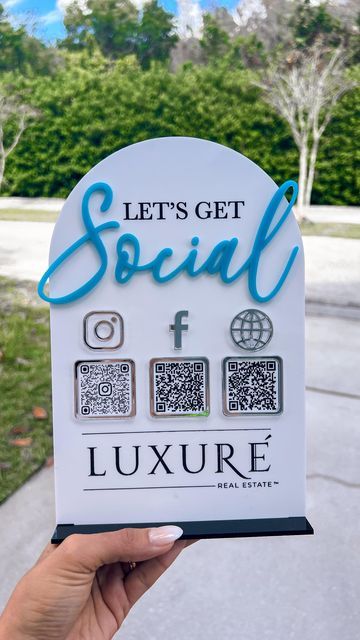 Fabiana ✿ | Creative Designer on Instagram: "✨F R I D A Y • V I B E S✨ Social Media Sign ready! Thank you @danamcarlorealtor for choosing me to make yours 🤩 #socialmediamarketing #socialmediasign #glowforge #socialmediatips #realestate #realestateagent #realestateinvesting #realestatelife #realestatelife #smallbusiness #shoplocal #orlandobusiness #creatorweek" Acrylic Signs Diy, Business Must Haves, Qr Code Social Media, Happy Dental, Glowforge Projects, Business Things, Small Business Signs, Table Tags, Social Media Signs