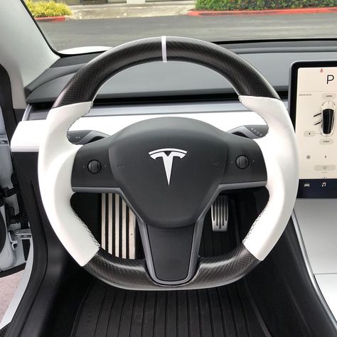 Tesla Steering Wheel, Tesla Model 3 Accessories, Tesla Video, Tesla 3, Tesla Accessories, 2024 Moodboard, Accessory Inspo, Car Deco, Tesla Car