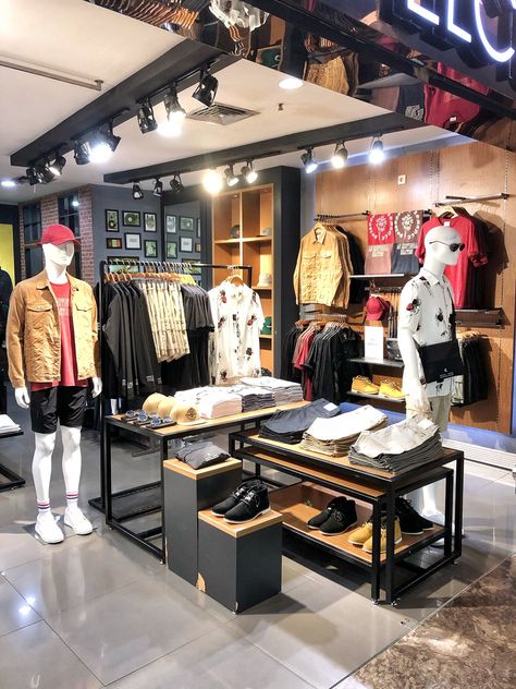 Visual merchandise lunar CNY Shop Clothes Design Interiors, Men Clothing Store Design Ideas, Mens Boutique Interior Design, Interior Design Clothing Store, Fashion Store Interior Design, Cloth Shop Interior Design, Men's Clothing Store Design, Boutique Shop Interior, Men Boutique