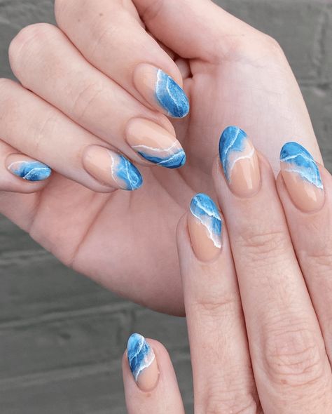 Summer Nails Vacation The Beach, Beach Art Nails, Nail Art Vacation, Lake Nails Summer, Nail Beach Designs, Beach Vacation Nails Almond Shape, Summer Vacation Nails Acrylic, Coastal Nails Designs, Beach Nail Ideas Summer