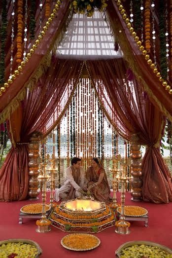 Royal Indian Wedding, Indian Wedding Theme, Wedding Hall Decorations, Wedding Entrance Decor, Mandap Decor, Wedding Planning Decor, Desi Wedding Decor, Beautiful Wedding Decorations, Wedding Backdrop Decorations