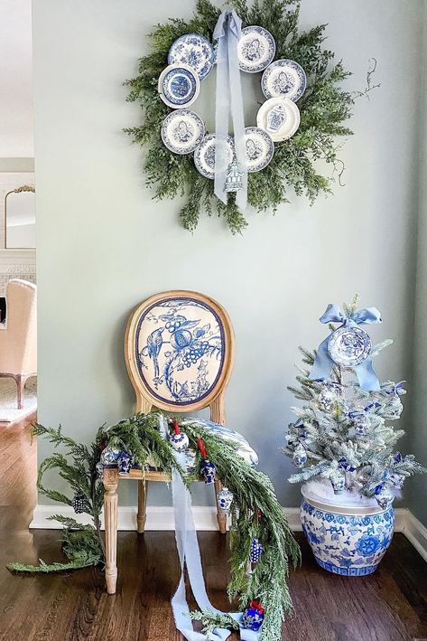 Chinoiserie Christmas Decor, Chinoiserie Christmas, Blue Christmas Decor, Christmas Jars, White Christmas Decor, Chic Christmas, Ginger Jar, Antique Farmhouse, Merry Little Christmas