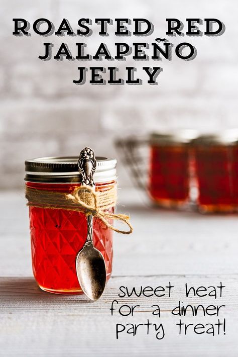 Jalepeno Red Pepper Jelly, Jalapeño Jam Recipe, Red Jalapeno Recipes, Spicy Food Recipe, Recipe With Jalapeno, Red Jalapenos, Jalapeno Jelly Recipe, Spicy Jelly, Hot Pepper Jelly Recipe