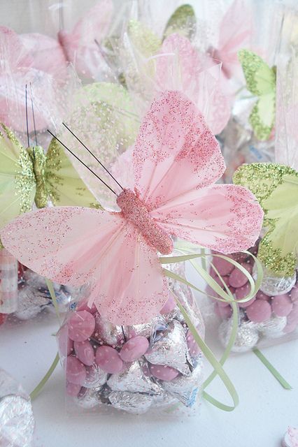 Beautiful favor ideas for a Spring/Summer tea party.  The gift doesn't always have to be tea. One of these at each place setting would look amazing. Butterfly Tea Party, Butterfly Party Favors, Butterfly Favors, Butterfly Tea, Butterfly Birthday Party, Butterfly Baby Shower, Decor Shabby Chic, Butterfly Wedding, Butterfly Party