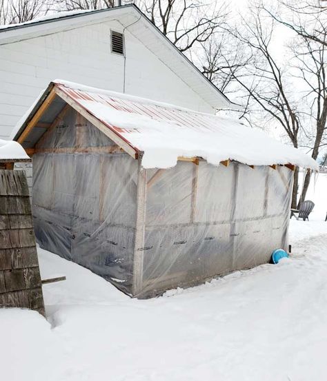 Insulated Duck House, Pekin Duck Coop, Winterizing Duck Coop, Winterize Duck Coop, Duck Coop Ideas For Winter, Duck Coop Winter, Winter Duck House, Winter Duck Waterer, Diy Duck Waterer