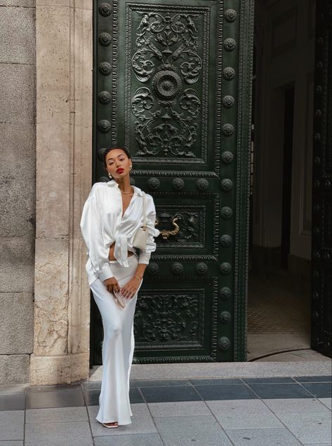 Madrid outfit, city outfit Long White Satin Skirt Outfit, White Satin Maxi Skirt Outfit, White Silk Maxi Skirt Outfit, Maxi Silk Skirt Outfit, White Silk Skirt Outfit, White Satin Skirt Outfit, Silk Maxi Skirt Outfit, Satin Maxi Skirt Outfit, White Silk Skirt