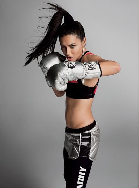 Model Training, Boxing Girl, Fitness Photoshoot, Victoria's Secret Angel, Style Sportif, Foto Poses, Sport Style, Bodybuilding Motivation, Sport Motivation