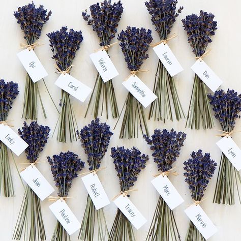 Dried lavender sprigs for wedding favours/ place settings/ table decorations and a gorgeous aroma all-in- one! 💜 These went out to a lovely… Dried Lavender Wedding, Wedding Sicily, Lavender Wedding Favors, Lavender Favors, Lavender Sprigs, Simple Wedding Favors, Wedding Favor Table, Honey Wedding Favors, Creative Wedding Favors