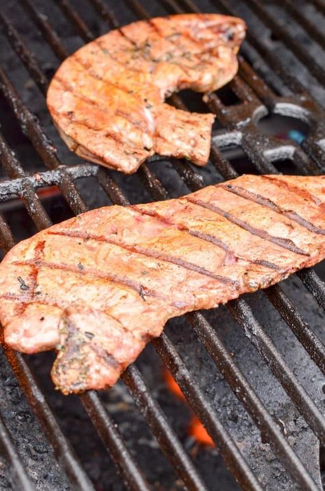 Looking for a unique dinner recipe to kick of BBQ season? Try this delicious Indian grilled veal liver recipe! It's so tasty, even the kids will love it! Grilled Liver, Healthy Bbq, Unique Dinner Recipes, Unique Dinner, Veal Recipes, Liver Recipes, Madras Curry, Beef Liver, Budget Friendly Recipes