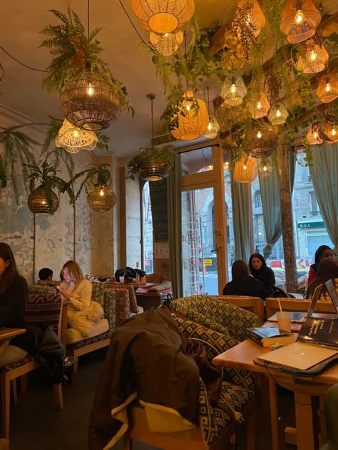 studying studyspo café coffeeshop paris Cafe Athestic, Interior Design Coffee Bar, Mushroom Cafe Interior, Cafe Reading Nook Coffee Shop, Cozy Coffee Shop Aesthetic Fall, Cute Cozy Coffee Shop, Cafe Inside Aesthetic, Cafe Aesthetic Interior Design Cozy, New York Cafe Interior